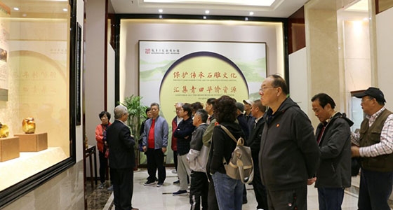 倪東方藝術(shù)博物館迎來了一批來自上海的老干部