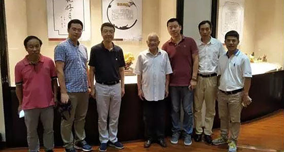 浙江省二輕集團(tuán)領(lǐng)導(dǎo)一行參觀倪東方藝術(shù)博物館
