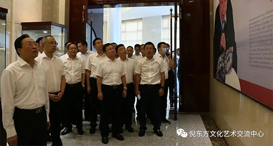 金石協(xié)作現(xiàn)石雕文化——四川廣元市黨政代表團(tuán)蒞臨安特·倪東方藝術(shù)博物館